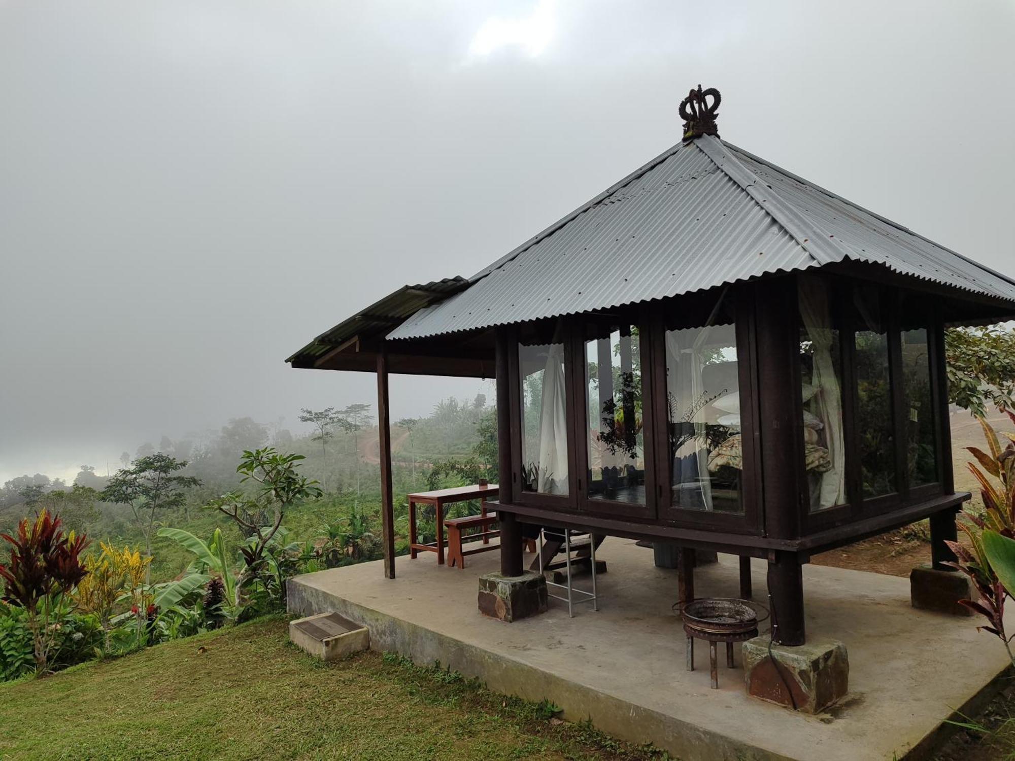 Munduk Bugo Camp Glamping & Natural Activity מראה חיצוני תמונה